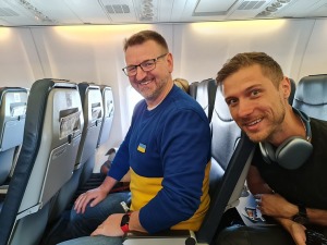 Travelnews.lv lido no Maļorkas uz Rīgu «airBaltic» reisā ar «Ukraine International Airlines». Sadarbībā ar Latvijas tūrisma firmu «Atlantic Travel» 7