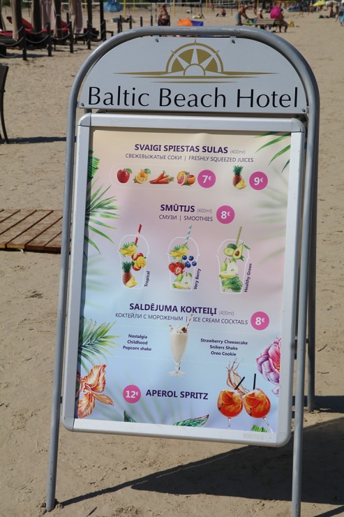 Travelnews.lv novēro, ka saulainās Jūrmalas pludmales sāk pievilināt tūristus un atpūtniekus 319374
