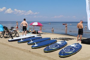 Travelnews.lv novēro, ka saulainās Jūrmalas pludmales sāk pievilināt tūristus un atpūtniekus 19