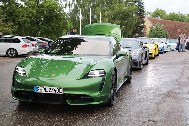 Travelnews.lv izbrauc lielceļu tūri «Porsche World Road Show Latvia 2022» ar jaudīgiem spēkratiem 319826