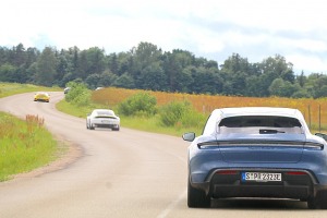 Lielceļu tūres «Porsche World Road Show Latvia 2022» dalībnieki iepazīst Kurzemi un spēkratus 38
