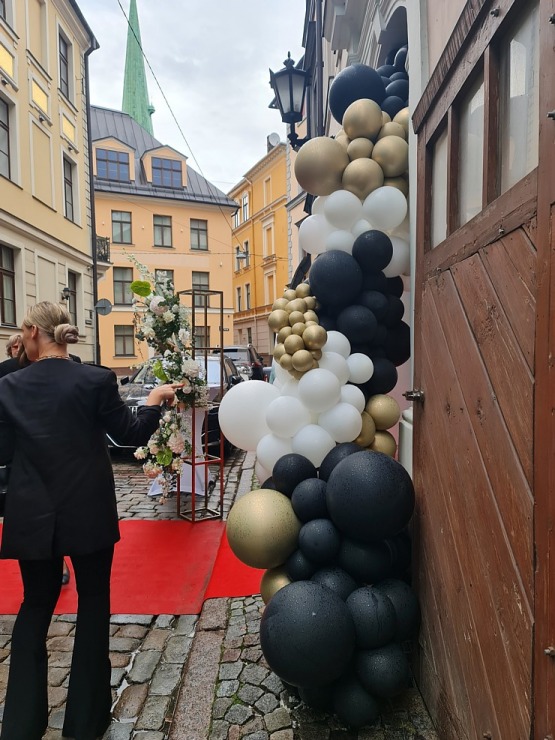 Vecrīgā pa jaunam un ar bagātīgu vērienu atklāj piecu zvaigžņu viesnīcu «Dome Hotel» 320137