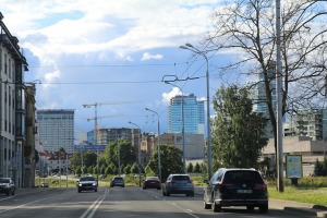 Travelnews.lv ar auto nomas «Europcar Latvia» spēkratu apceļo Viļņu 42