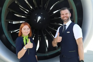 Travelnews.lv drīkst klātienē izložņāt jauno «airBaltic» lidmašīnu «Airbus A220-300» lidostā «Rīga» 1