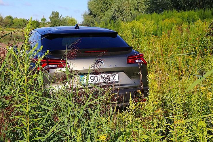 Travelnews.lv ar jauno «Citroën C5 X» apceļo Rīgu un Zemgali 320889