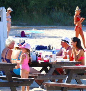 Travelnews.lv apmeklē Jūrmalas pludmalē ēdināšanas un izklaides vietas 19
