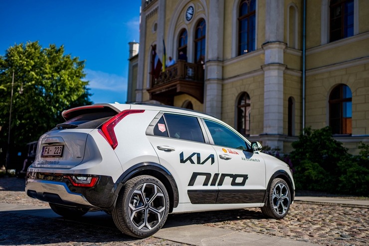 «Latvijas Gada auto 2023» žūrija veica vasaras testa braucienu. Foto: Gadaauto.lv 322384