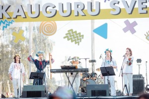 Ar krāšņiem koncertiem un lāzeru šovu Jūrmalā tiek svinēti vērienīgi Kauguru svētki. Foto: Jurmala..lv 3