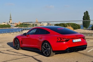 Travelnews.lv ar jaudīgo un elektrisko «Audi e-tron GT» apceļo Latviju 24