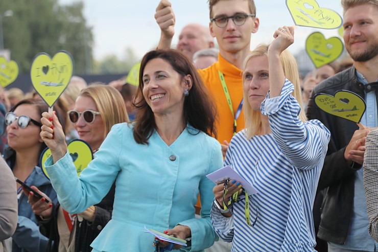 «airBaltic» lidostā «Rīga» svinīgi sagaida lidsabiedrības 50 000 000 pasazieri 322798