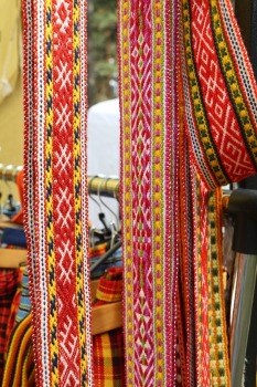 «Mūsdienu amatniecības tirgus 2022» pulcējas tekstilnieki Latvijas Etnogrāfiskajā brīvdabas muzejā 2