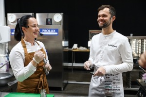 «Pavāru klubs» pārtikas izstādē «Riga Food» iepazīstina apmeklētājus ar jaunām garšām un to meistariem. Foto: Chef.lv 30