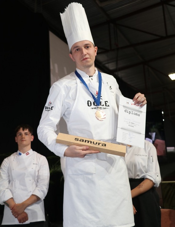 «Latvijas gada pavārs 2022» ir Nils Ģēvele un «Latvijas pavārzellis 2022» ir Agate Batraga 323759