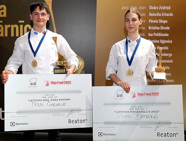 «Latvijas gada pavārs 2022» ir Nils Ģēvele un «Latvijas pavārzellis 2022» ir Agate Batraga 323766