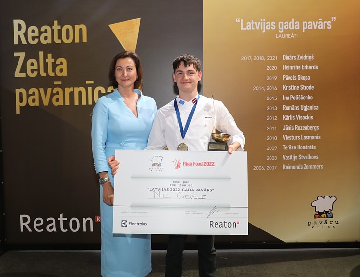 «Latvijas gada pavārs 2022» ir Nils Ģēvele un «Latvijas pavārzellis 2022» ir Agate Batraga 323768