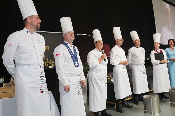 «Latvijas gada pavārs 2022» ir Nils Ģēvele un «Latvijas pavārzellis 2022» ir Agate Batraga 323754