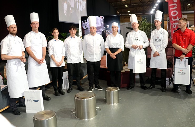 «Latvijas gada pavārs 2022» ir Nils Ģēvele un «Latvijas pavārzellis 2022» ir Agate Batraga 323756