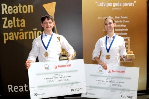 «Latvijas gada pavārs 2022» ir Nils Ģēvele un «Latvijas pavārzellis 2022» ir Agate Batraga 1