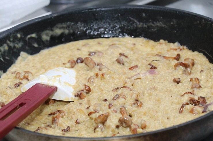 Daži fotomirkļi no pavāru konkursa «Latvijas gada pavārs 2022» aizkulisēm  Daži fotomirkļi no pavāru konkursa «Latvijas gada pavārs 2022» aizkulisēm 323950