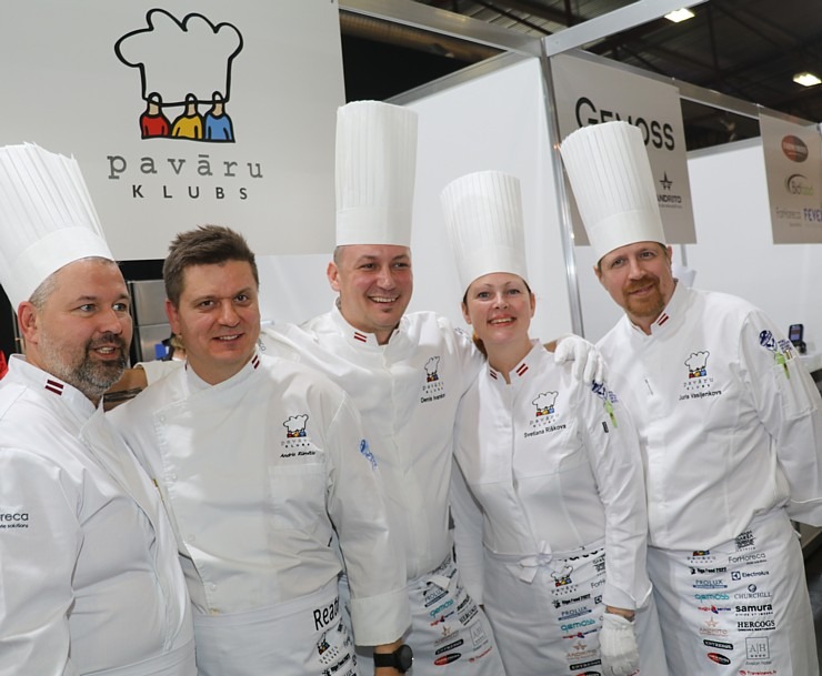 Daži fotomirkļi no pavāru konkursa «Latvijas gada pavārs 2022» aizkulisēm 323957