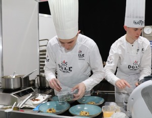 Daži fotomirkļi no pavāru konkursa «Latvijas gada pavārs 2022» aizkulisēm 22