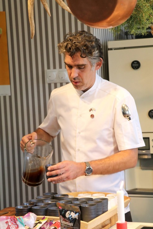 Japānas vēstniecība Rīgā un šefpavārs Mārtiņš Sirmais prezentē japāņu kulināro mantojumu  Japānas vēstniecība Rīgā un šefpavārs Mārtiņš Sirmais prezentē japāņu kulināro mantojumu 324007