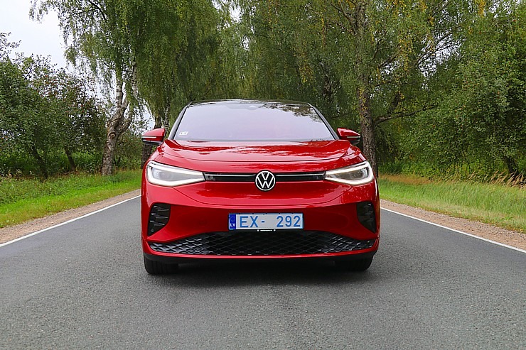 Ar «VW ID.5 GTX» apceļojam Siguldu, Turaidas restorānu «Tūrists» un Rīgas Zoodārzu 324047