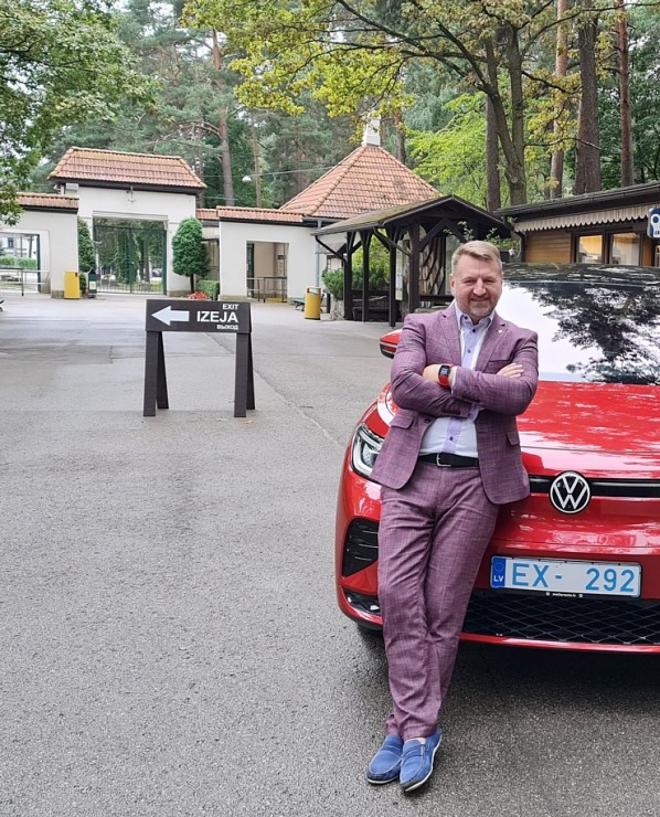 Ar «VW ID.5 GTX» apceļojam Siguldu, Turaidas restorānu «Tūrists» un Rīgas Zoodārzu 324077