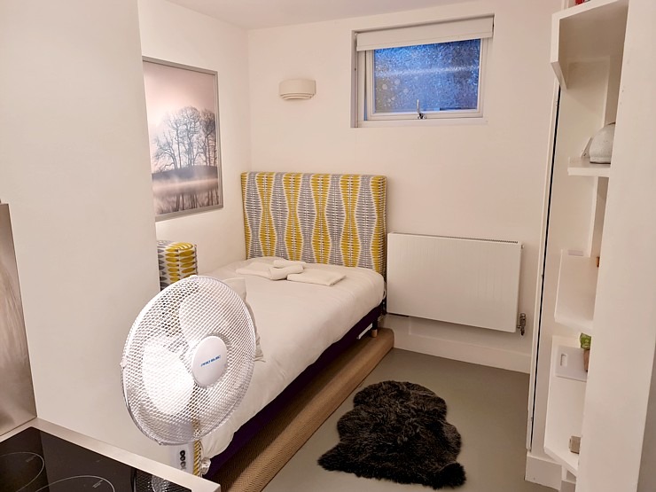 Travelnews.lv rezervē 2 naktis par 400 britu mārciņām 14 m2 apartamentu «GuestReady - Micro Garden flat in Fulham» 324623