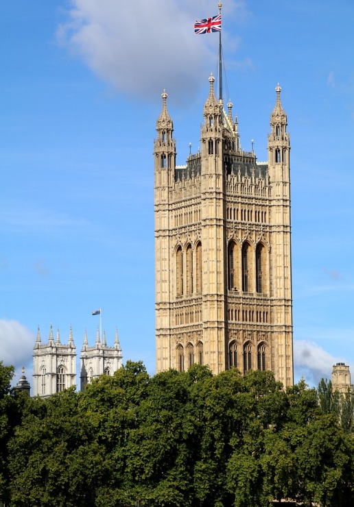 Travelnews.lv no visām pusēm aplūko Lielbritānijas parlamenta ēku un Londonas Bigbenu 324785