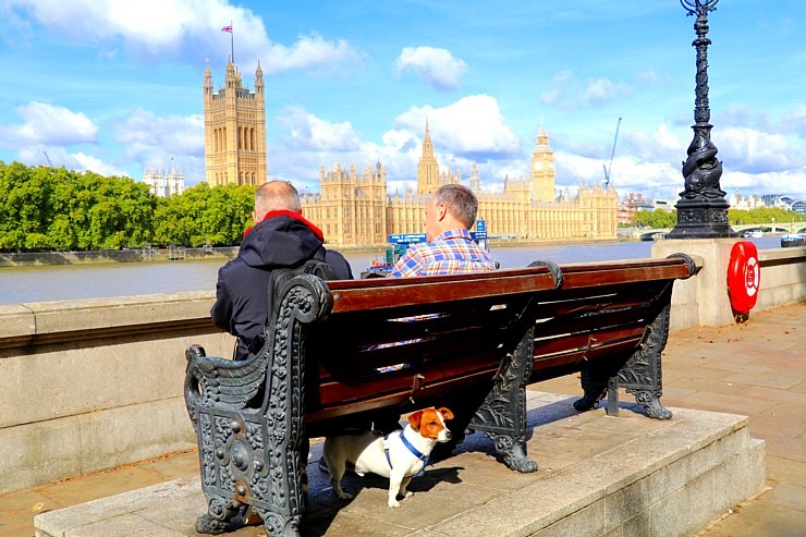 Travelnews.lv no visām pusēm aplūko Lielbritānijas parlamenta ēku un Londonas Bigbenu 324786