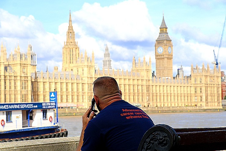 Travelnews.lv no visām pusēm aplūko Lielbritānijas parlamenta ēku un Londonas Bigbenu 324787