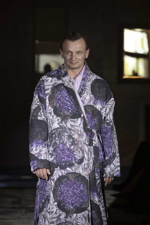 Rīgas modes nedēļā «Riga Fashion Week 2022» prezentējas «VOLGA VINTAGE» un «QOOQOO» no Latvijas. Foto: Mark Litvyakov 325366