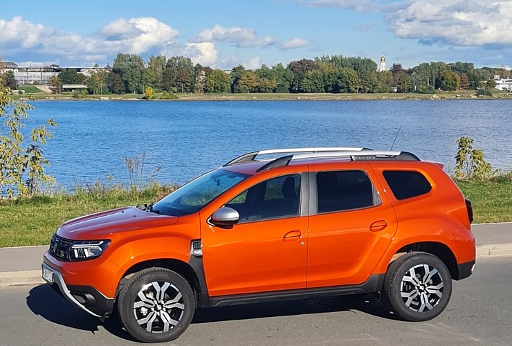 Travelnews.lv ar jauno «Dacia Duster Prestige 1.3 TCE 150 EDC» apceļo rudenīgo Rīgu 325431