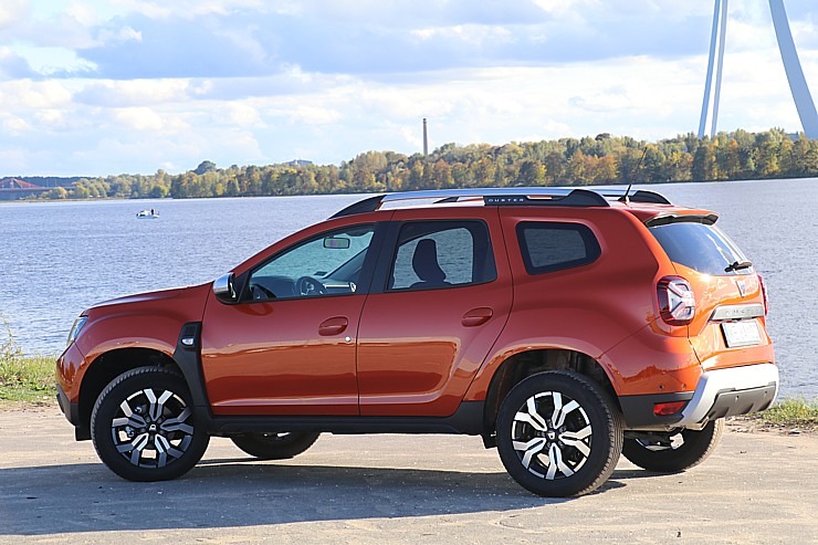 Travelnews.lv ar jauno «Dacia Duster Prestige 1.3 TCE 150 EDC» apceļo rudenīgo Rīgu 325432