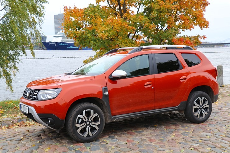 Travelnews.lv ar jauno «Dacia Duster Prestige 1.3 TCE 150 EDC» apceļo rudenīgo Rīgu 325426