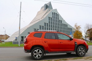 Travelnews.lv ar jauno «Dacia Duster Prestige 1.3 TCE 150 EDC» apceļo rudenīgo Rīgu 4