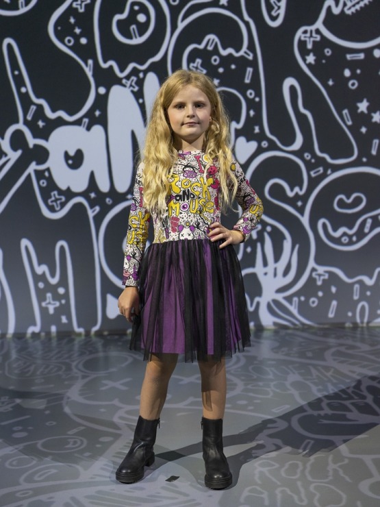 Rīgas modes nedēļā «Riga Fashion Week 2022» prezentējas «Rock & Mouse» no Latvijas. Foto: Mark Litvyakov 325606