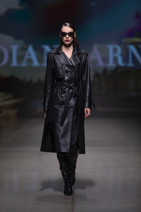 Rīgas modes nedēļā «Riga Fashion Week 2022» prezentējas «Diana Arno» no Igaunijas. Foto: Mark Litvyakov 326164