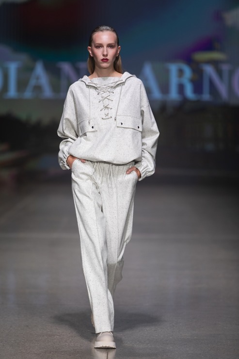 Rīgas modes nedēļā «Riga Fashion Week 2022» prezentējas «Diana Arno» no Igaunijas. Foto: Mark Litvyakov 326168