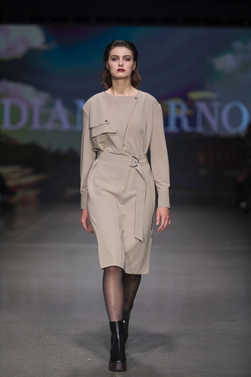 Rīgas modes nedēļā «Riga Fashion Week 2022» prezentējas «Diana Arno» no Igaunijas. Foto: Mark Litvyakov 326171