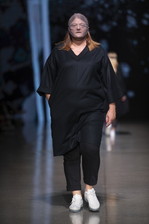 Rīgas modes nedēļā «Riga Fashion Week 2022» prezentējas «Natalija Jansone» no Latvijas. Foto: Mark Litvyakov 326352