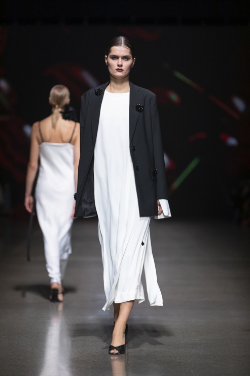Rīgas modes nedēļā «Riga Fashion Week 2022» prezentējas «Nolo» no Latvijas. Foto: Mark Litvyakov 326540