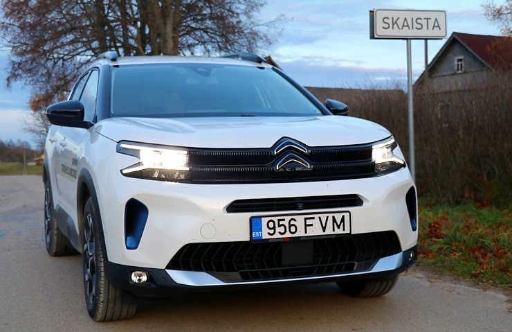 Travelnews.lv sadarbībā ar «Autohalle.com» apceļo Latgali ar jauno «Citroën C5 Aircross» 326635