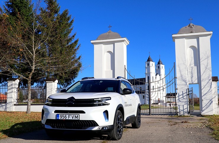 Travelnews.lv sadarbībā ar «Autohalle.com» apceļo Latgali ar jauno «Citroën C5 Aircross» 326626