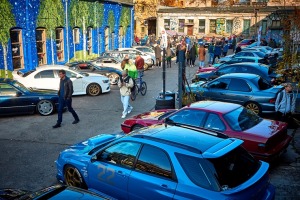 Radošajā Tallinas ielas  kvartālā sezonu noslēdz Latvijā skaistāko japāņu automašīnu īpašnieki. Foto: jdm.lv 2