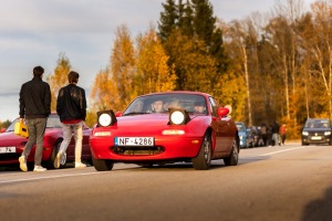 Radošajā Tallinas ielas  kvartālā sezonu noslēdz Latvijā skaistāko japāņu automašīnu īpašnieki. Foto: jdm.lv 26
