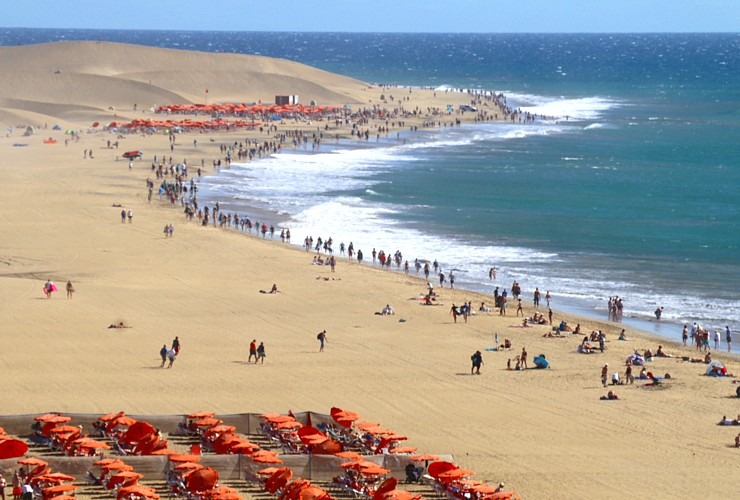 Maspalomas kāpas līdz 20 metru augstumam Grankanāriju salā rada tuksneša sajūtu. Sadarbībā ar Tez Tour Latvia un airBaltic 327730