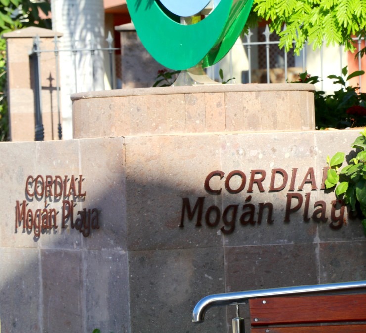 Iepazīstam Grankanāriju dienvidu kūrorta Puerto de Mogan viesnīcu «Hotel Cordial Mogan Playa». Sadarbībā ar Tez Tour Latvia un airBaltic 327968