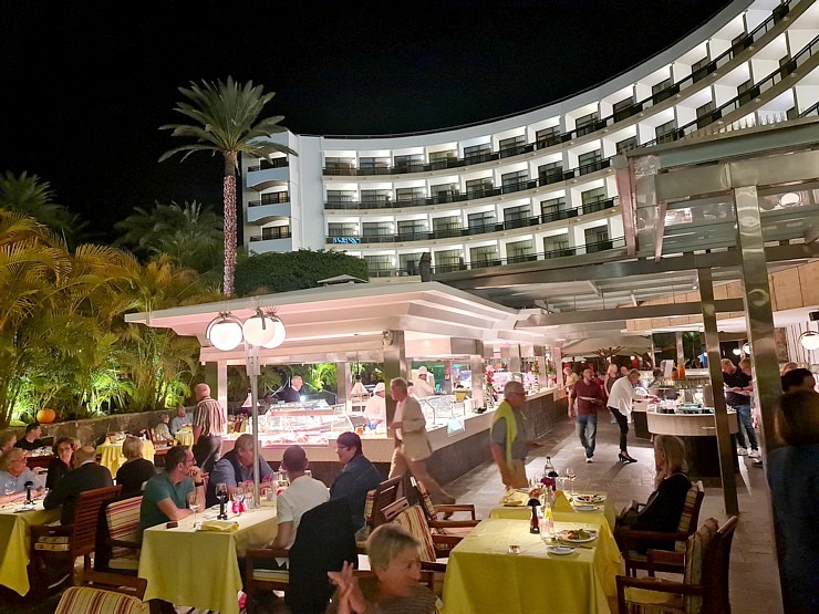 Iepazīstam Grankanāriju 5 zvaigžņu viesnīcu «Seaside Palm Beach Hotel» Maspalomas kāpu tuvumā. Sadarbībā ar Tez Tour un airBaltic 328879